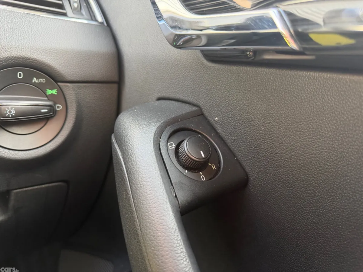Skoda Octavia Estate, Diesel, 2018, Grey