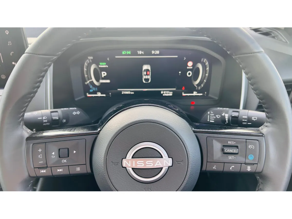 Nissan Qashqai Hatchback, Petrol Hybrid, 2026, Red