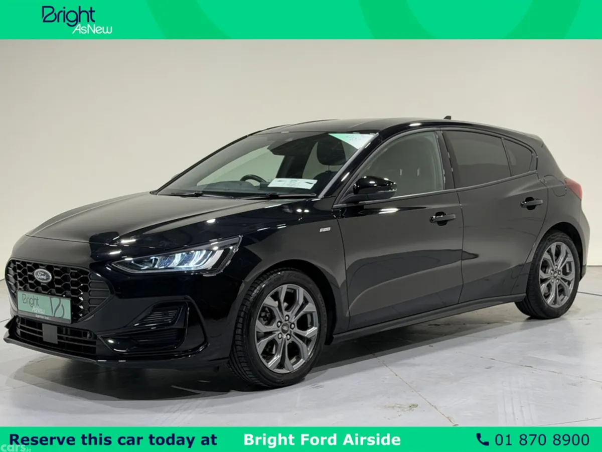 Ford Focus Hatchback, Petrol, 2024, Black