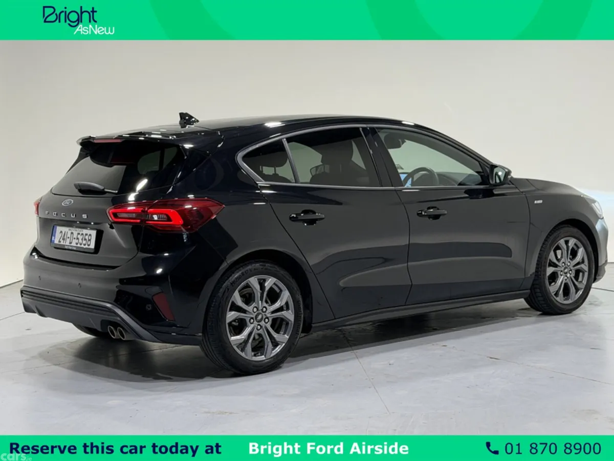 Ford Focus Hatchback, Petrol, 2024, Black