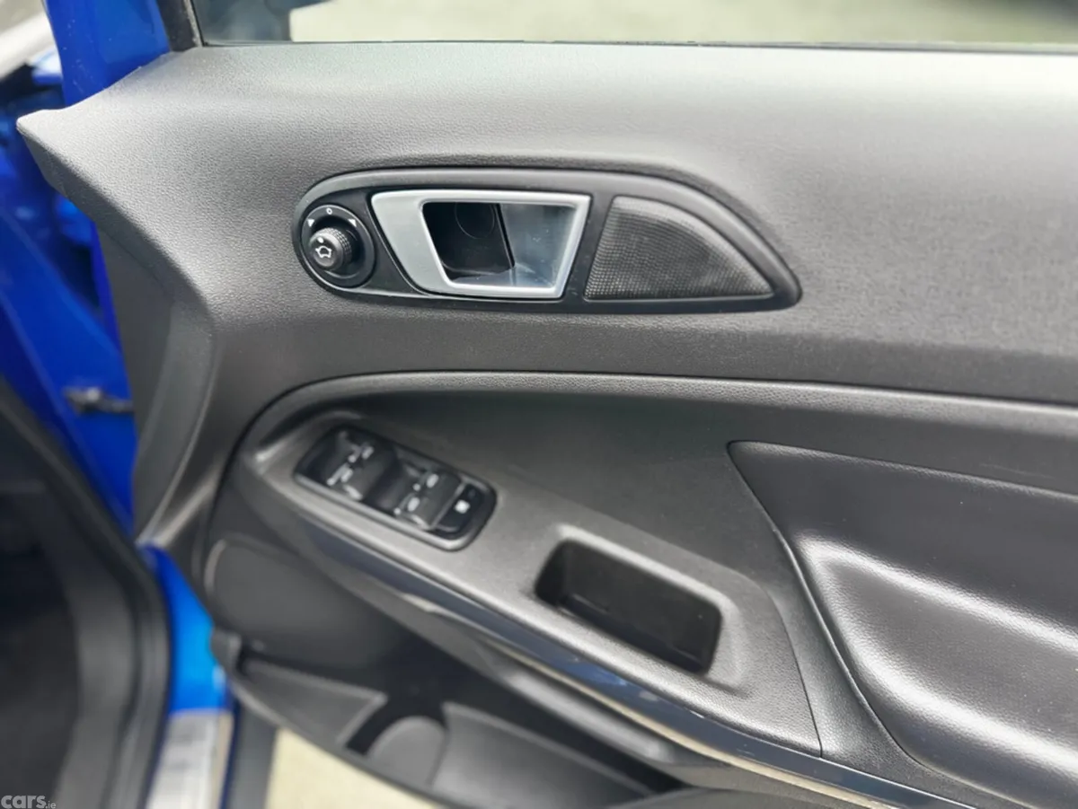 Ford EcoSport Hatchback, Diesel, 2017, Blue