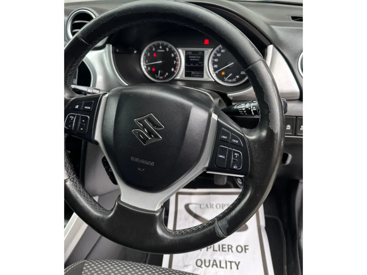Suzuki Vitara SUV, Petrol, 2017, Black