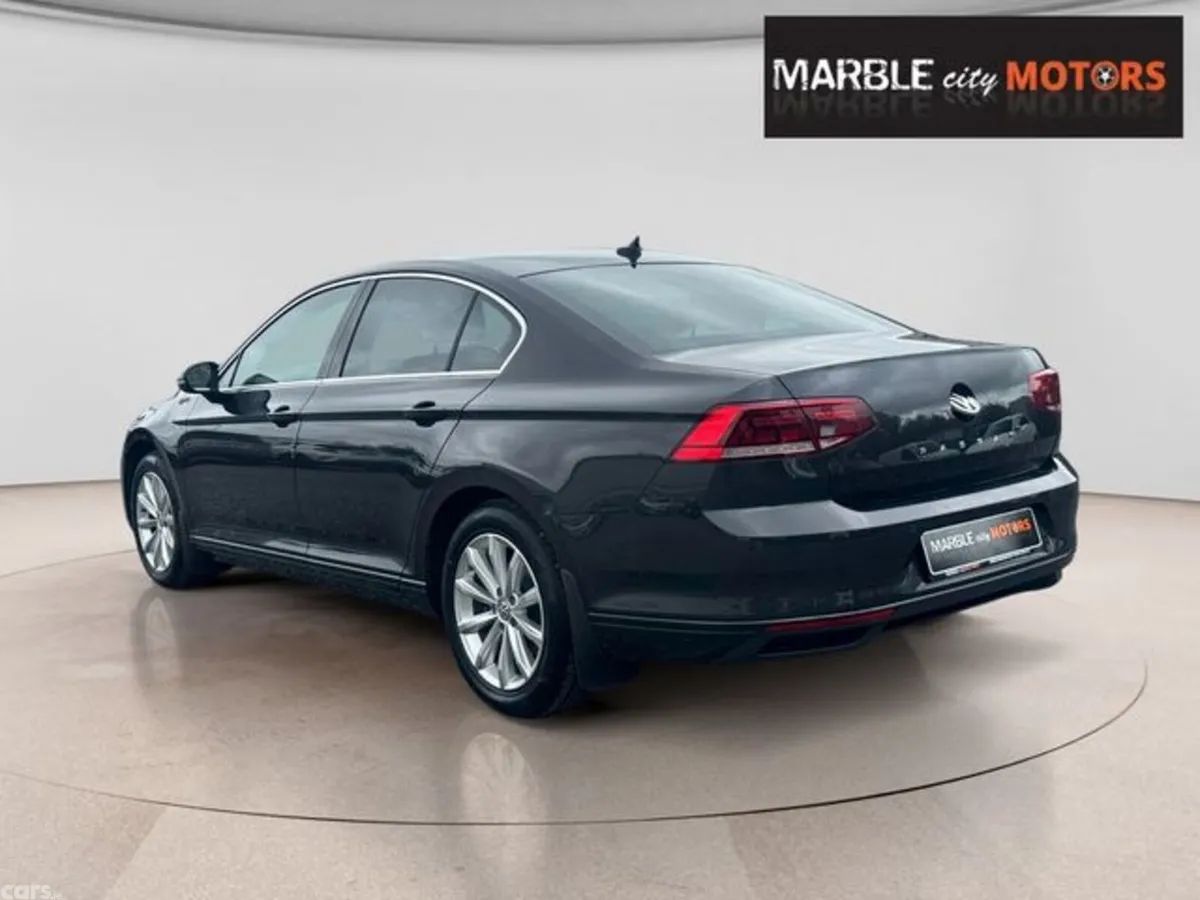 Volkswagen Passat Saloon, Diesel, 2020, Grey