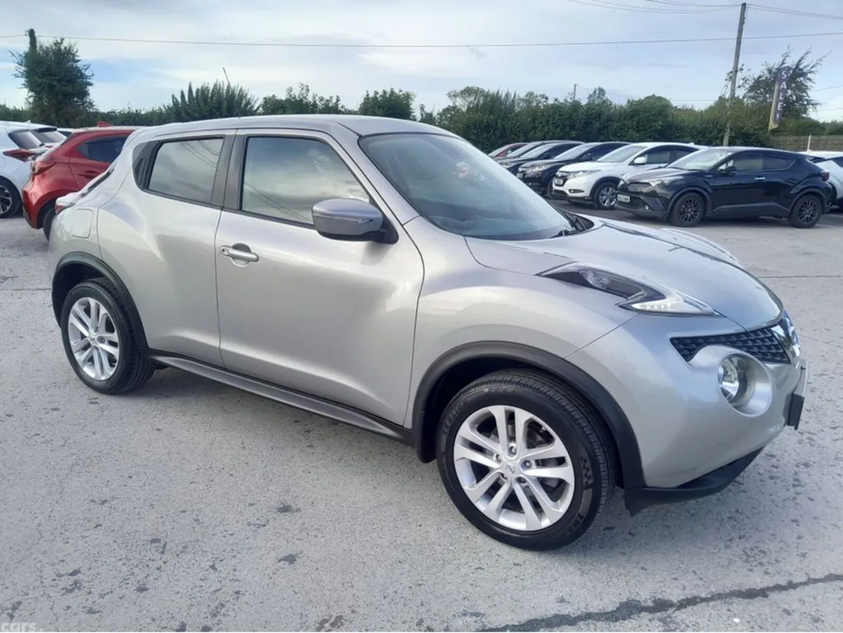 Nissan Juke Hatchback, Petrol, 2015, Silver