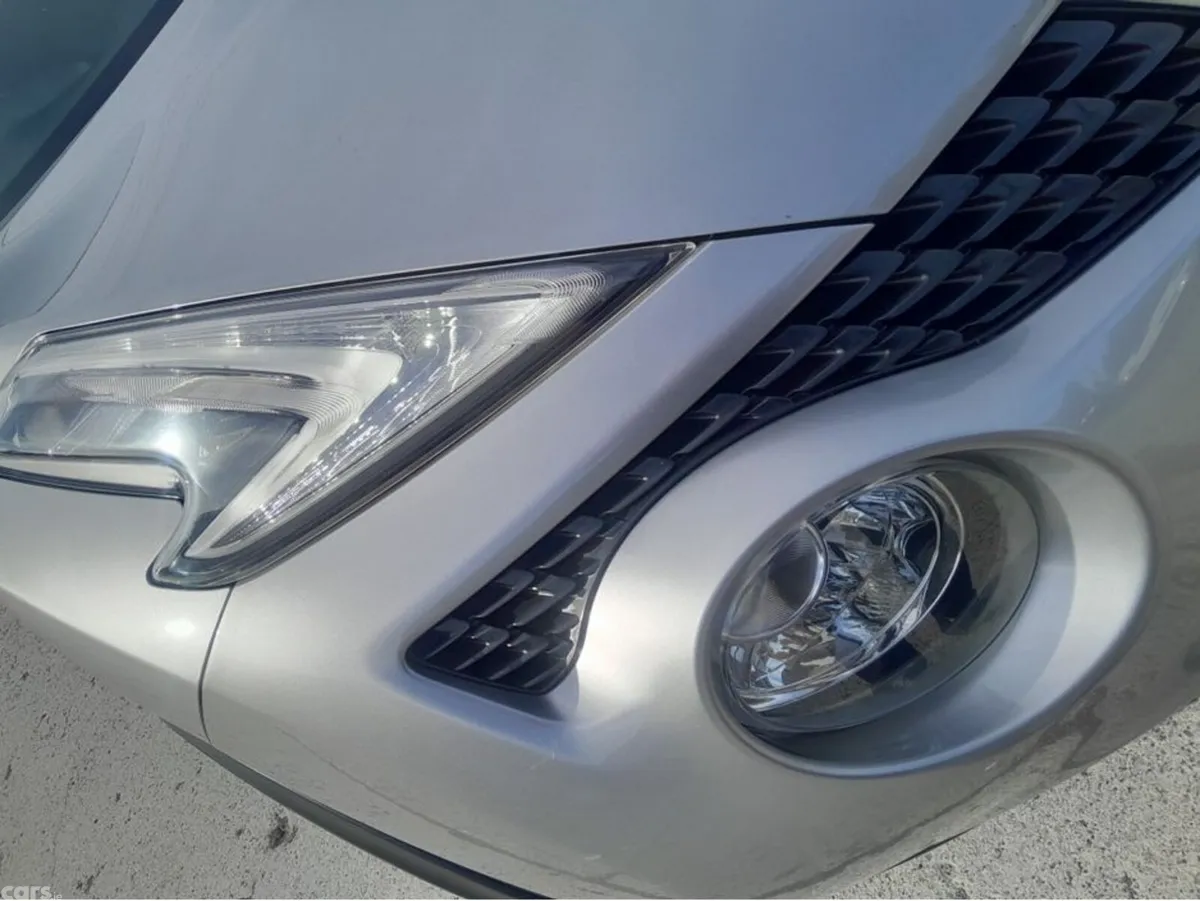 Nissan Juke Hatchback, Petrol, 2015, Silver