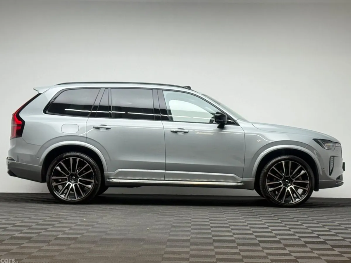 Volvo XC90 SUV, Petrol Plug-in Hybrid, 2026, Grey