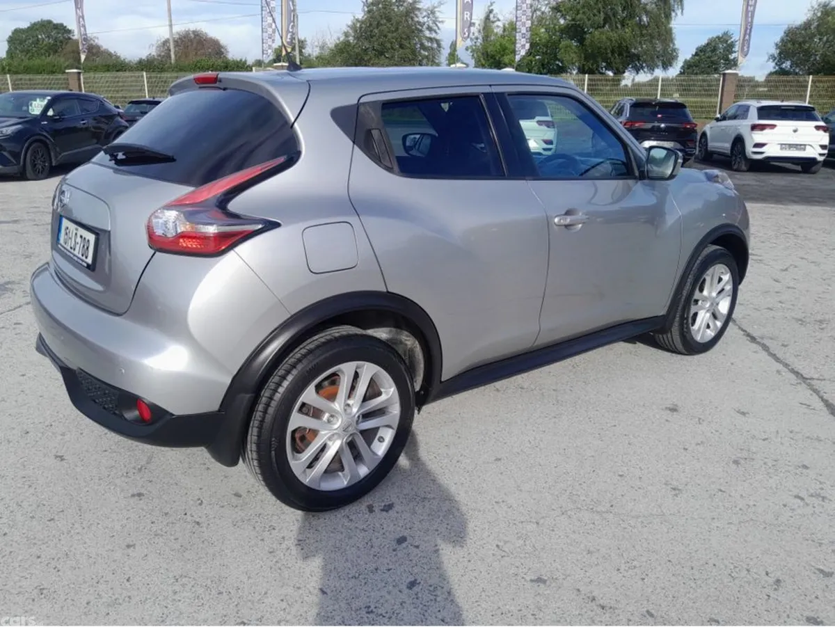 Nissan Juke Hatchback, Petrol, 2015, Silver