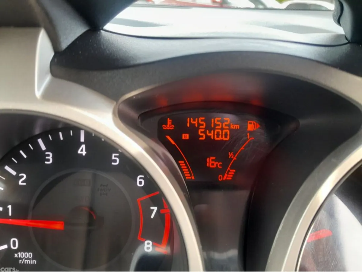 Nissan Juke Hatchback, Petrol, 2015, Silver