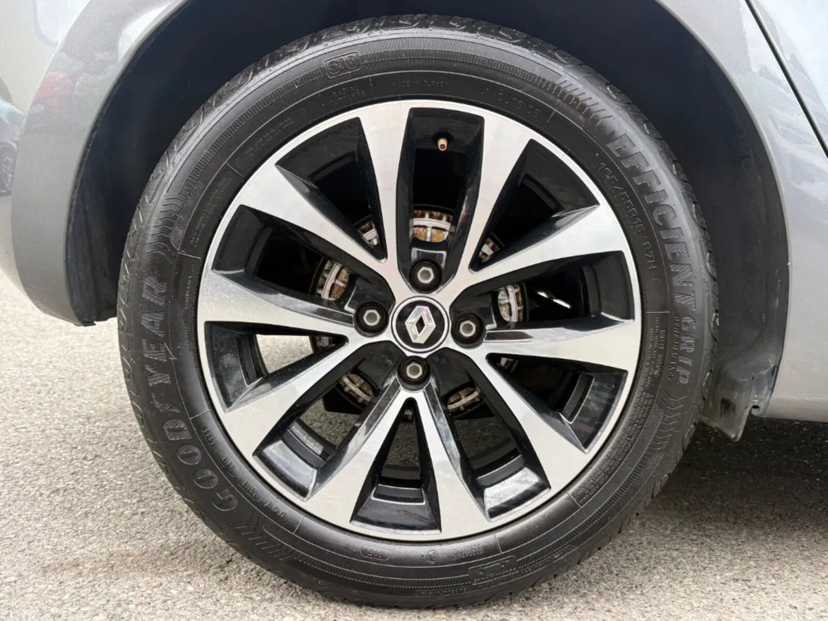 Renault Clio Hatchback, Petrol, 2023, Grey