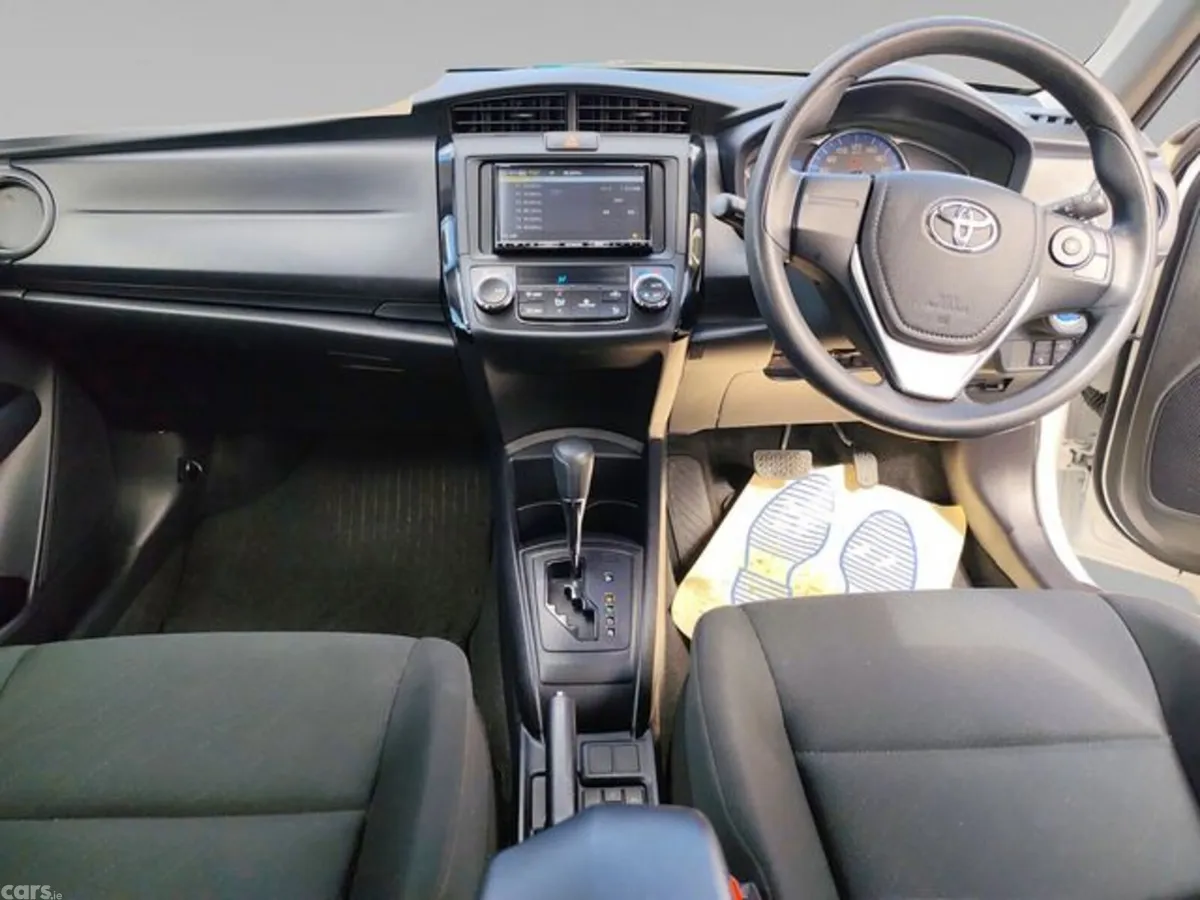 Toyota Corolla Saloon, Petrol, 2020, White