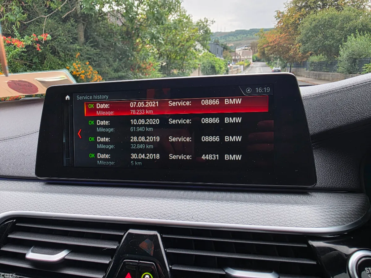 BMW 5-Series Saloon, Petrol Plug-in Hybrid, 2018, Blue