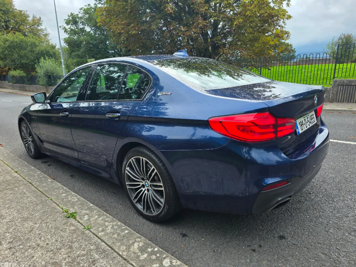 BMW 5-Series Saloon, Petrol Plug-in Hybrid, 2018, Blue