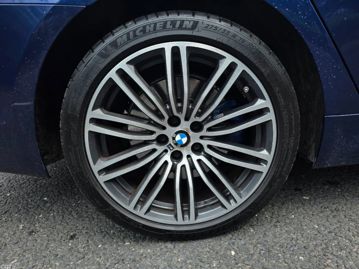 BMW 5-Series Saloon, Petrol Plug-in Hybrid, 2018, Blue