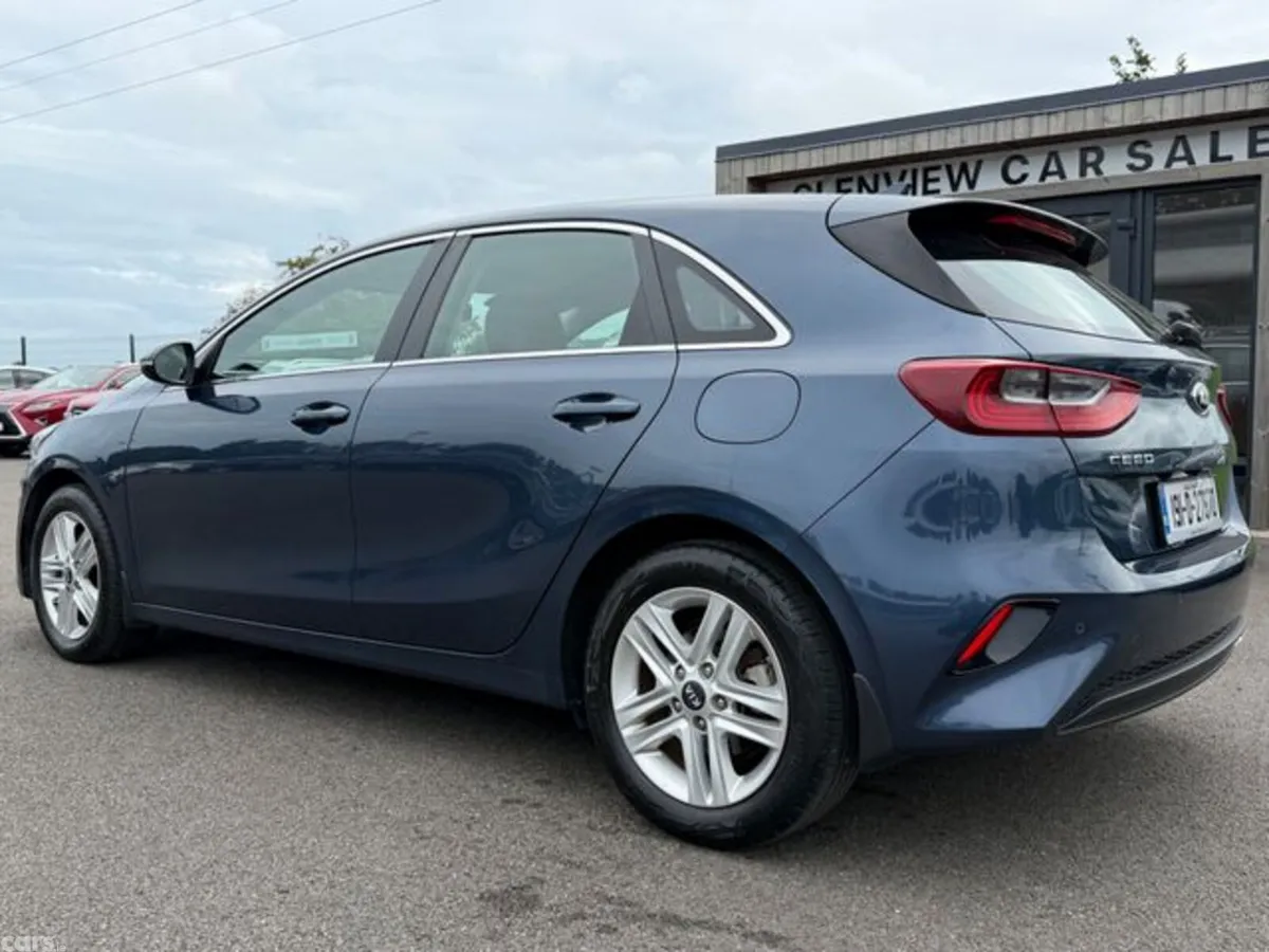 Kia Ceed Hatchback, Petrol, 2019, Blue