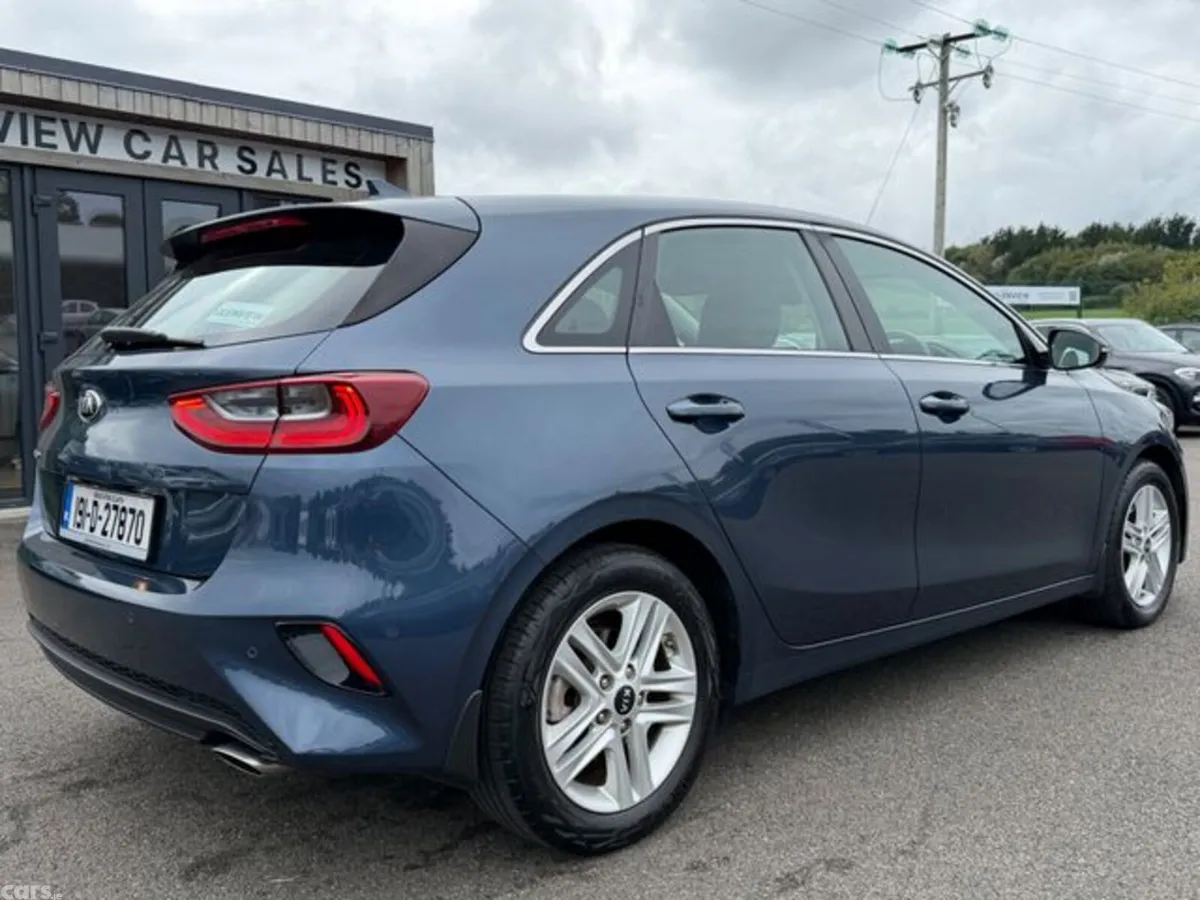 Kia Ceed Hatchback, Petrol, 2019, Blue