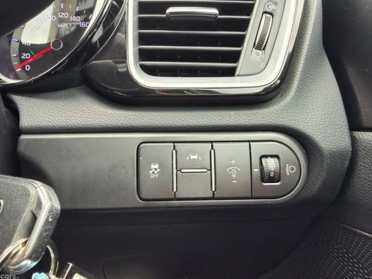 Kia Ceed Hatchback, Petrol, 2019, Blue