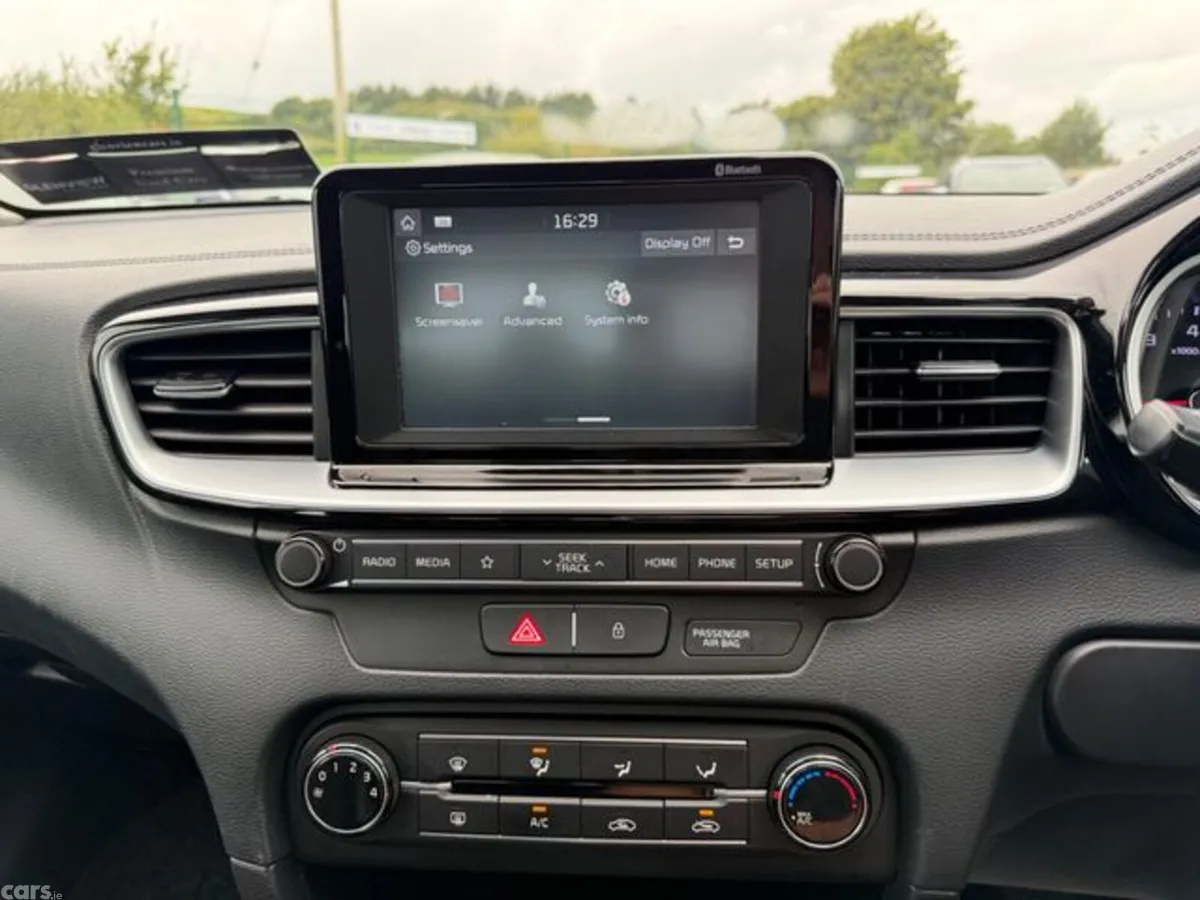 Kia Ceed Hatchback, Petrol, 2019, Blue