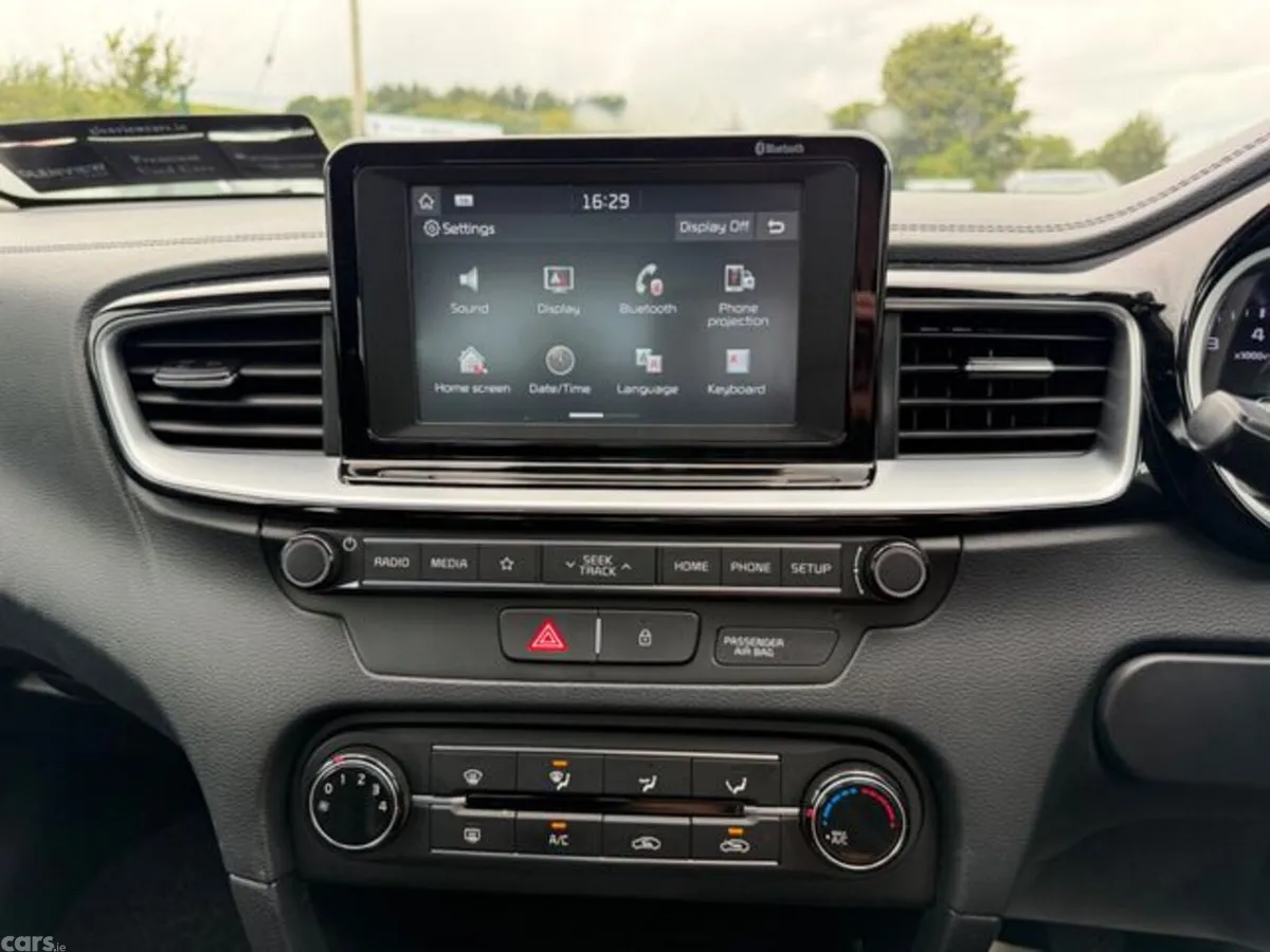 Kia Ceed Hatchback, Petrol, 2019, Blue