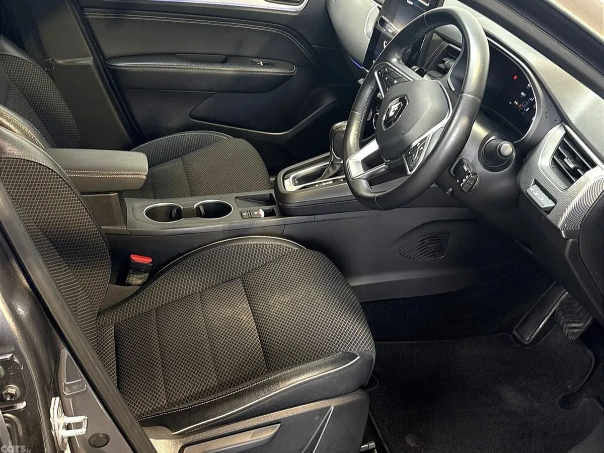 Renault Arkana Hatchback, Petrol, 2023, Grey