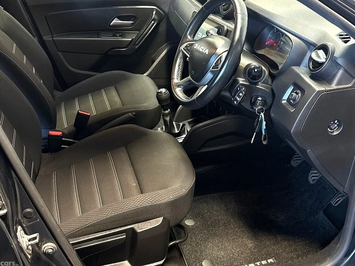 Dacia Duster SUV, Diesel, 2024, Grey