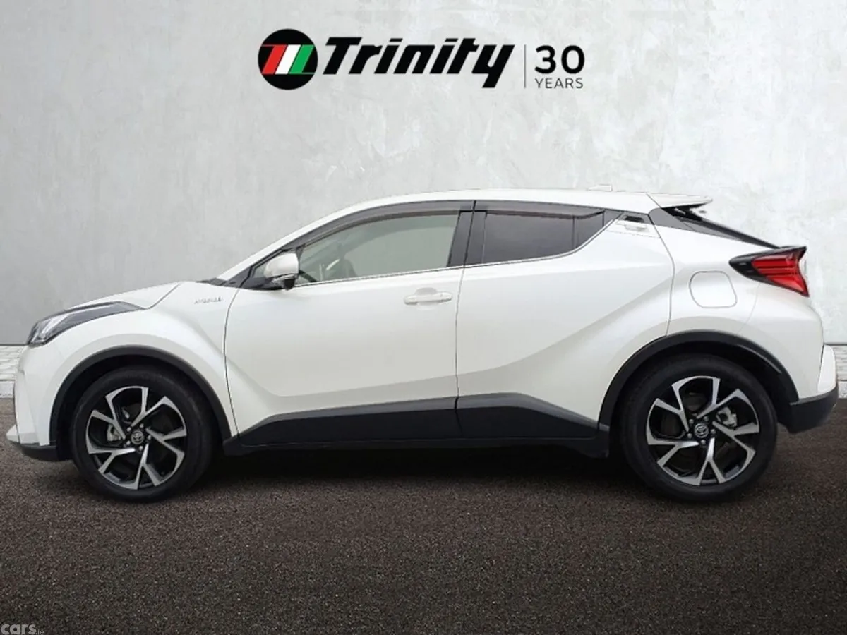 Toyota C-HR SUV, Petrol Hybrid, 2019, White