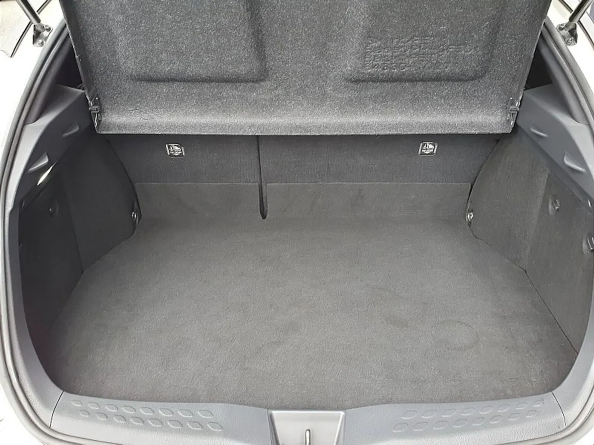 Toyota C-HR SUV, Petrol Hybrid, 2019, White