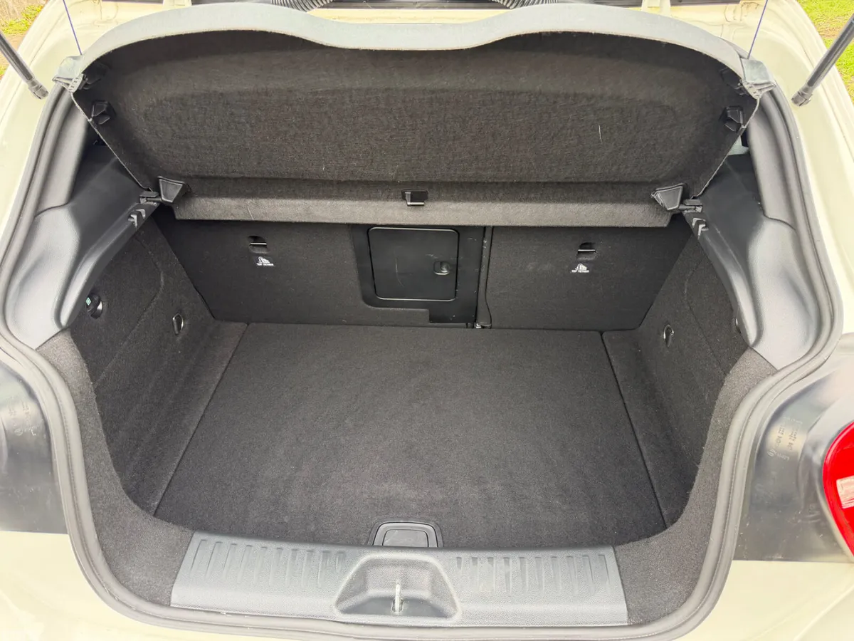 Mercedes-Benz A-Class Hatchback, Petrol, 2015, White
