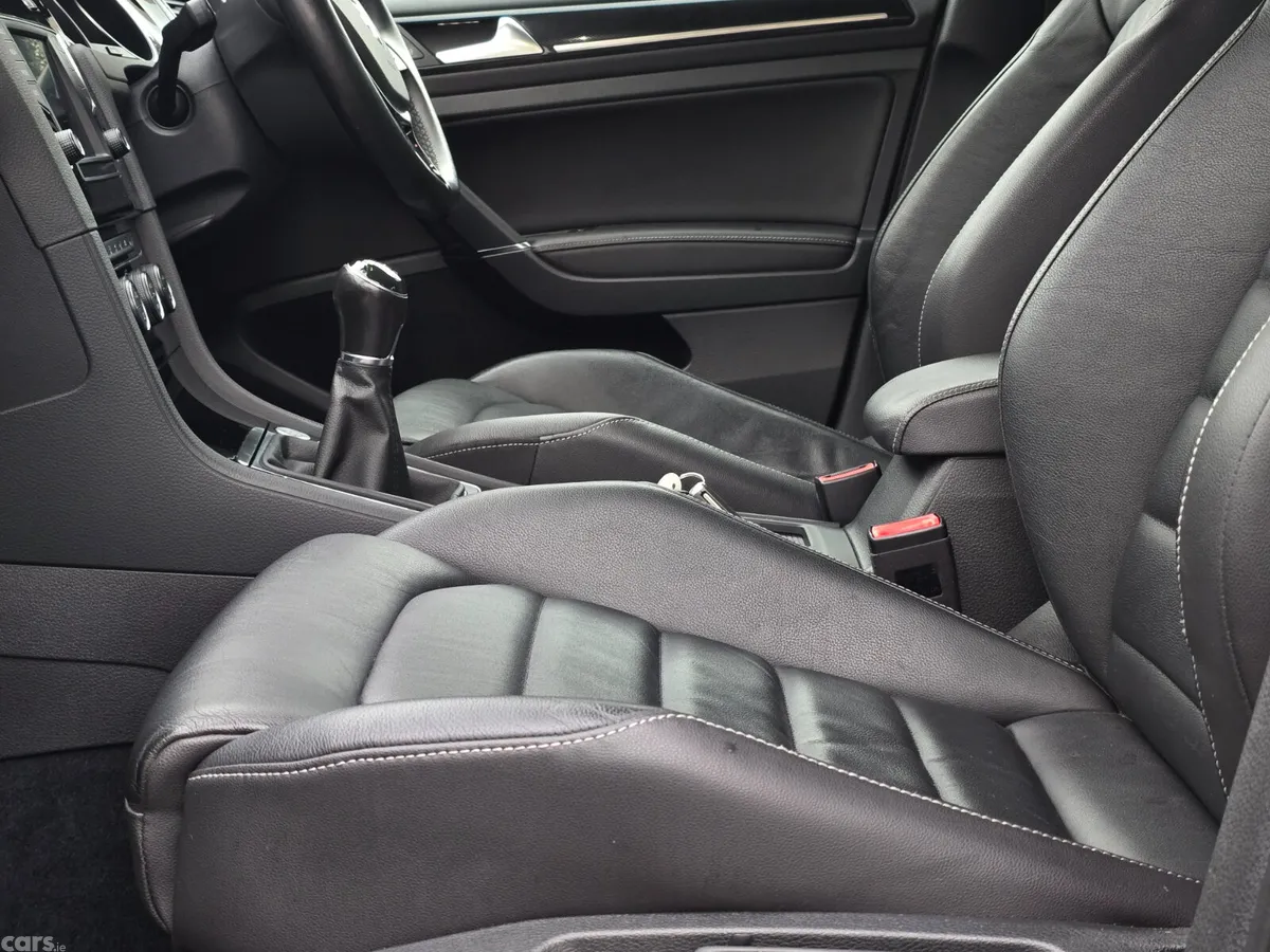 Volkswagen Golf Estate, Diesel, 2017, Grey