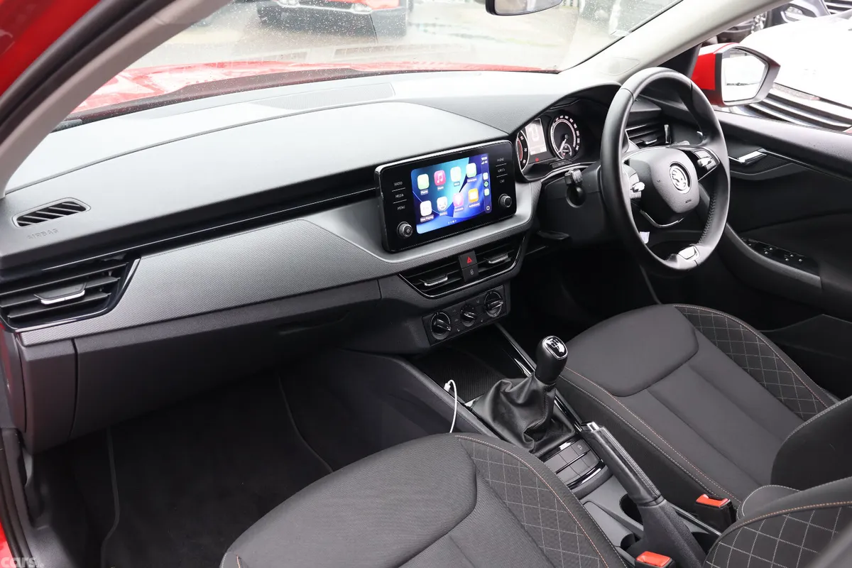 Skoda Kamiq Hatchback, Petrol, 2023, Red