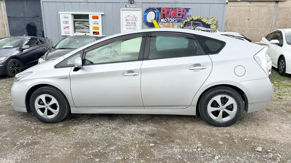Toyota Prius Hatchback, Petrol Hybrid, 2015, Silver