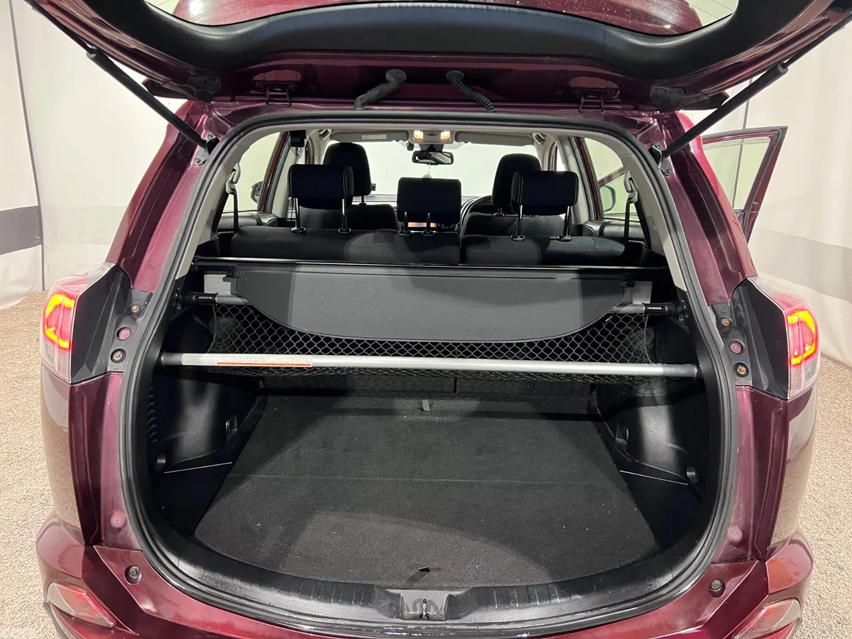 Toyota RAV4 SUV, Diesel, 2017, Red