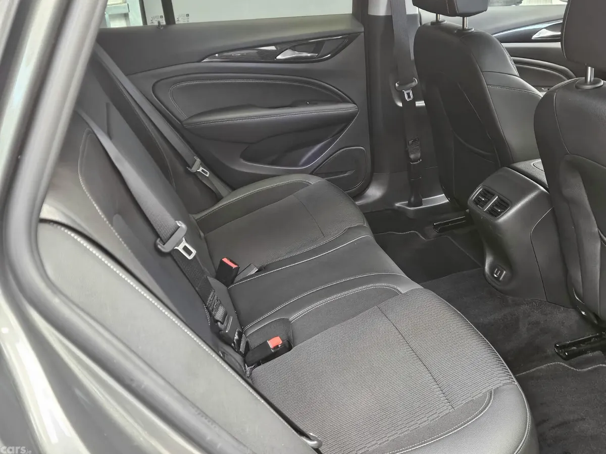 Opel Insignia Estate, Diesel, 2020, Grey
