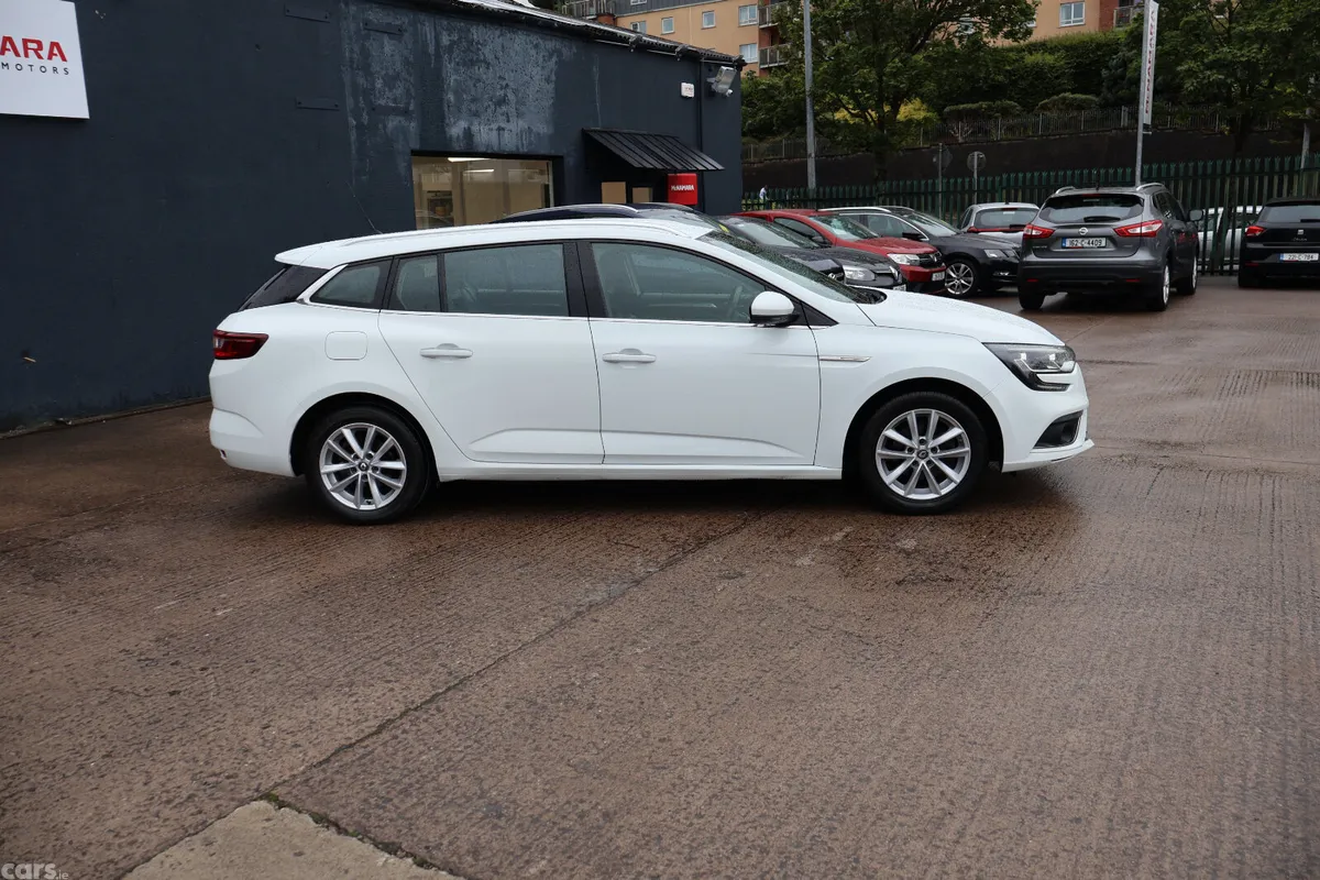 Renault Megane Estate, Diesel, 2017, White