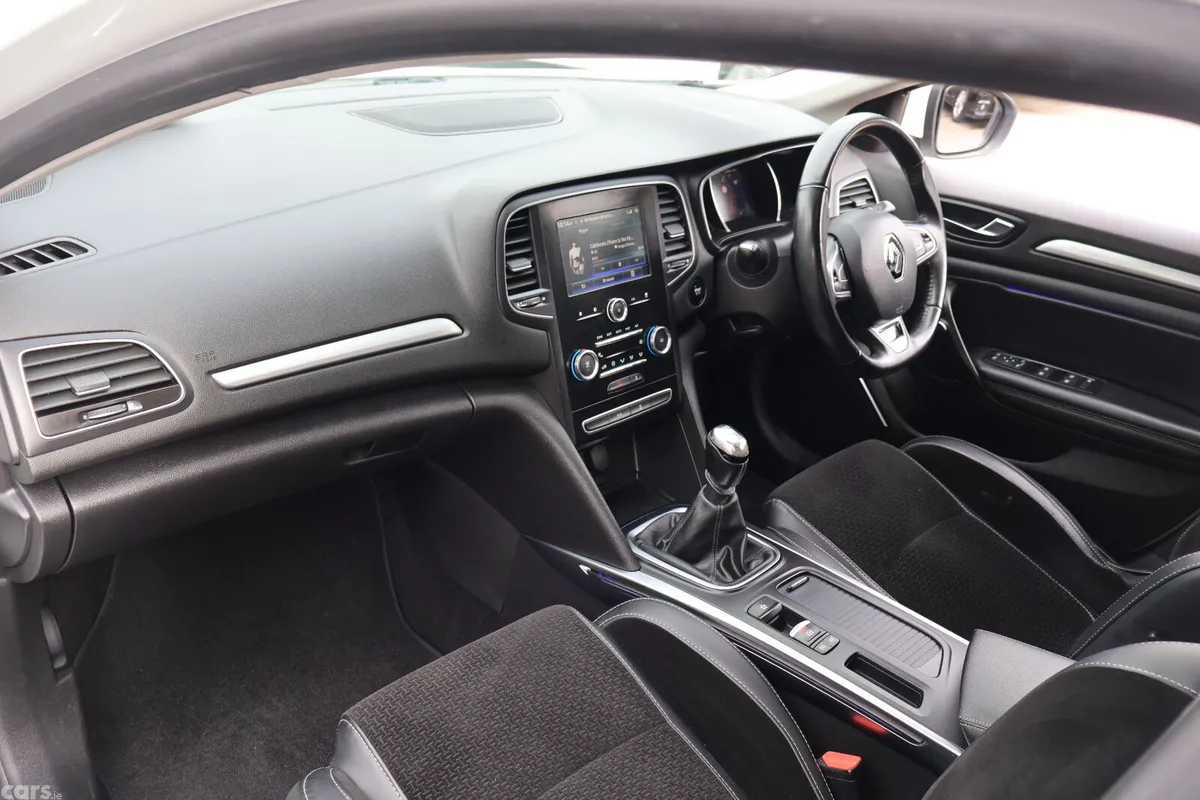 Renault Megane Estate, Diesel, 2017, White
