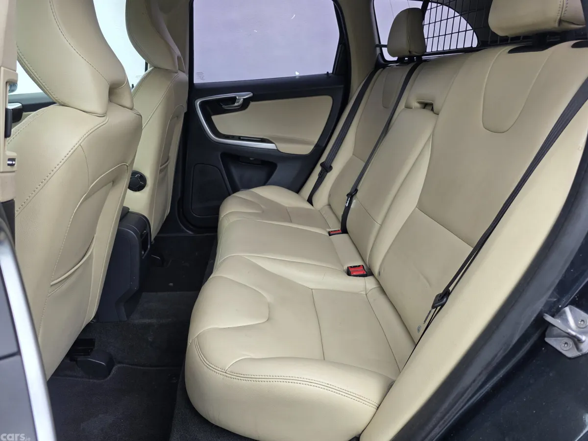 Volvo XC60 SUV, Diesel, 2014, Grey