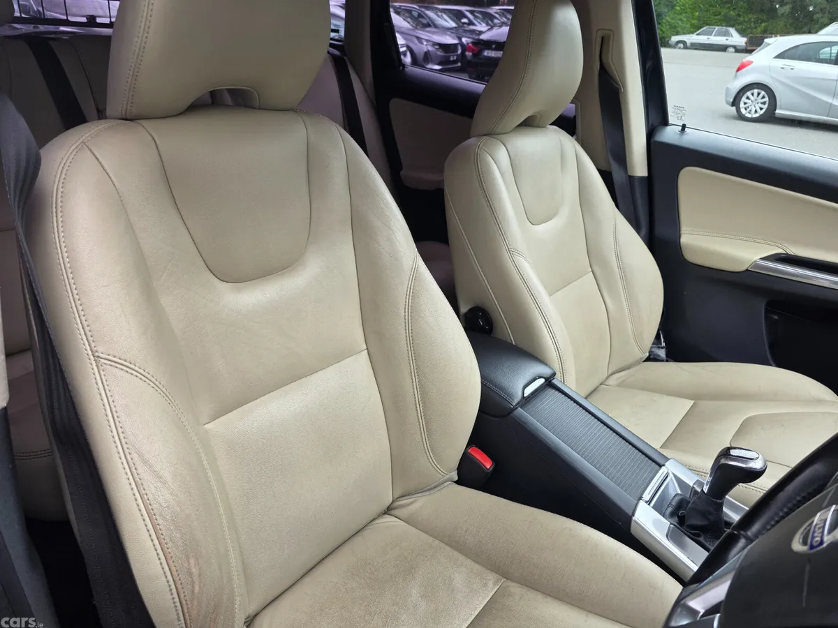 Volvo XC60 SUV, Diesel, 2014, Grey