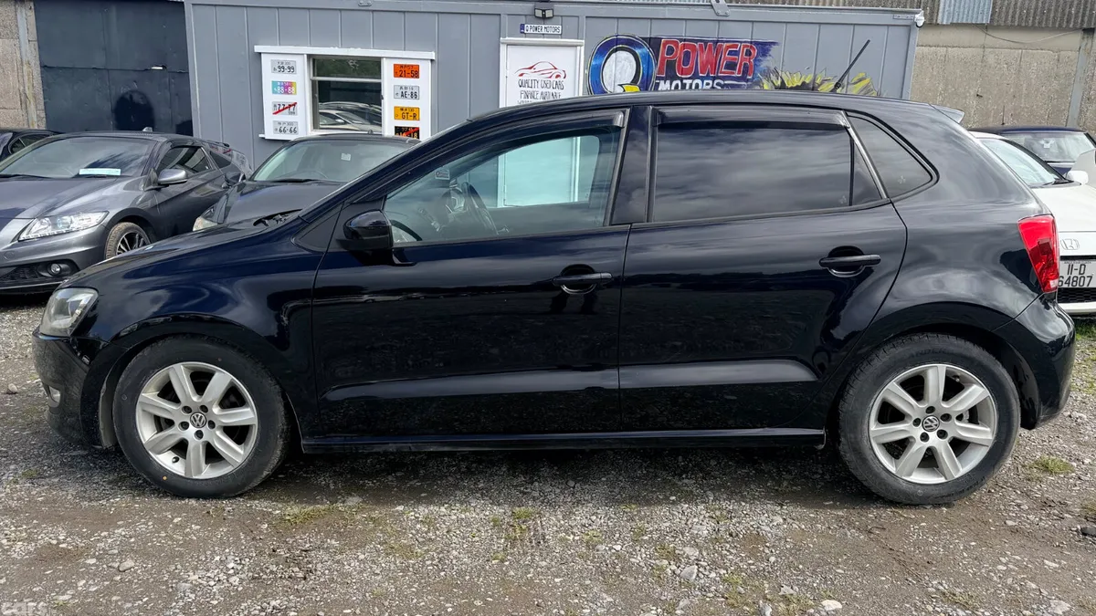 Volkswagen Polo Hatchback, Petrol, 2013, Black