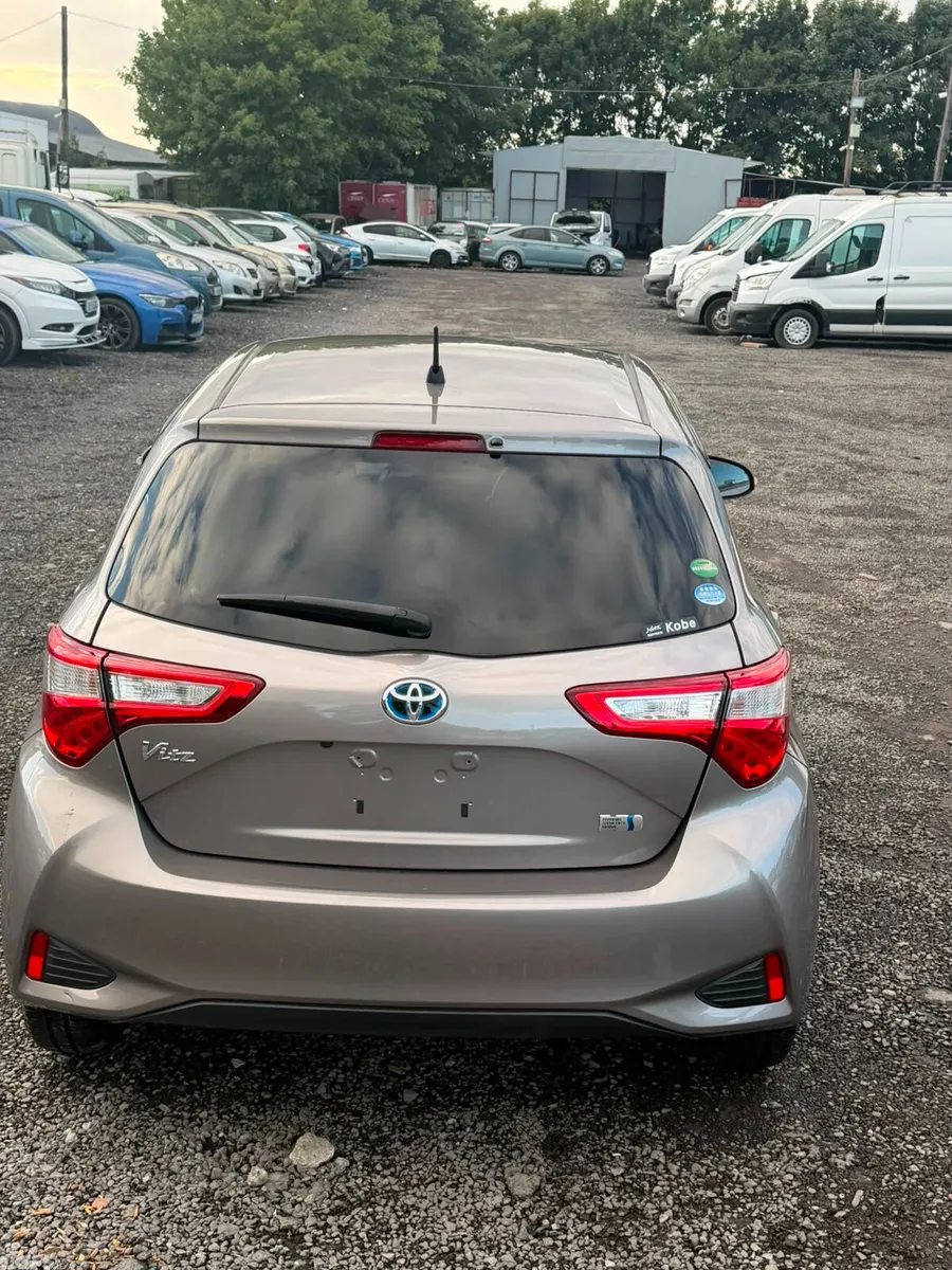 Toyota Vitz Hatchback, Petrol Hybrid, 2017, Grey