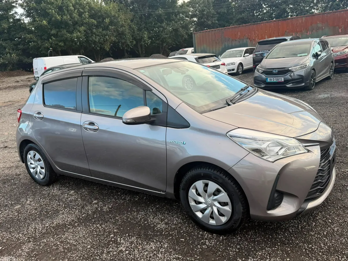 Toyota Vitz Hatchback, Petrol Hybrid, 2017, Grey