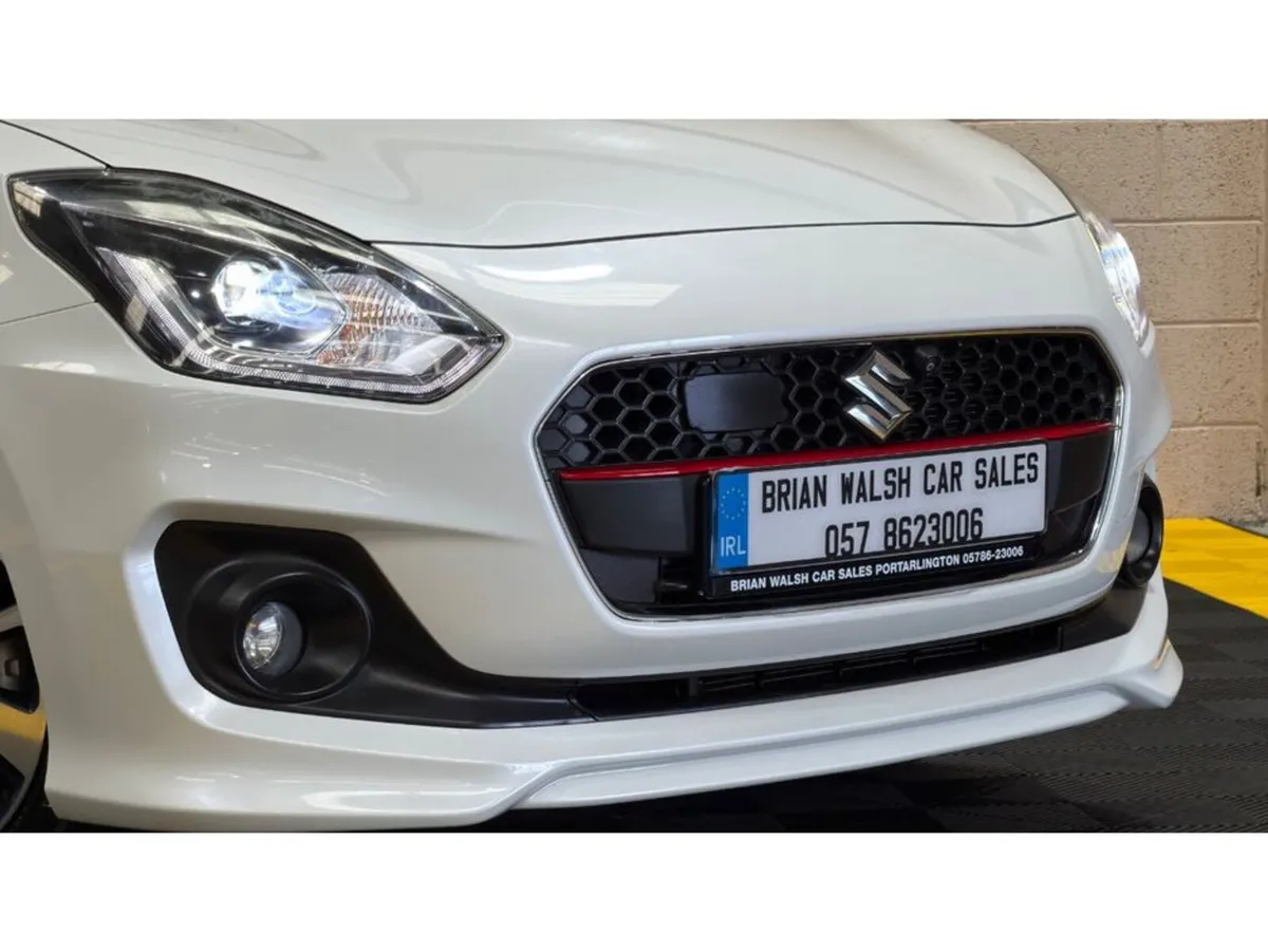 Suzuki Swift Hatchback, Petrol, 2019, White