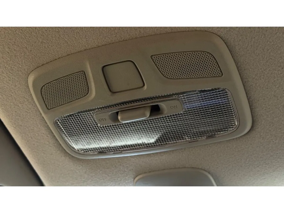 Suzuki Swift Hatchback, Petrol, 2019, White