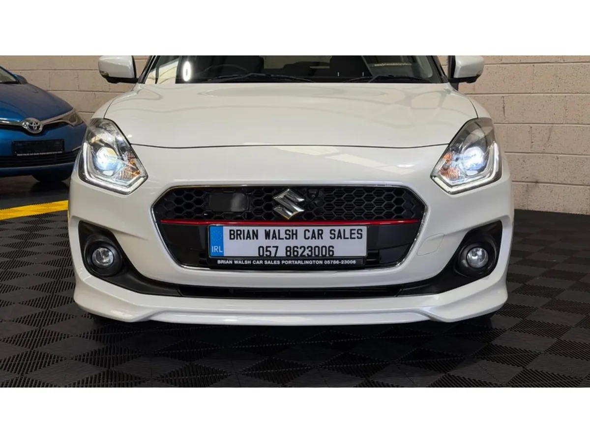 Suzuki Swift Hatchback, Petrol, 2019, White
