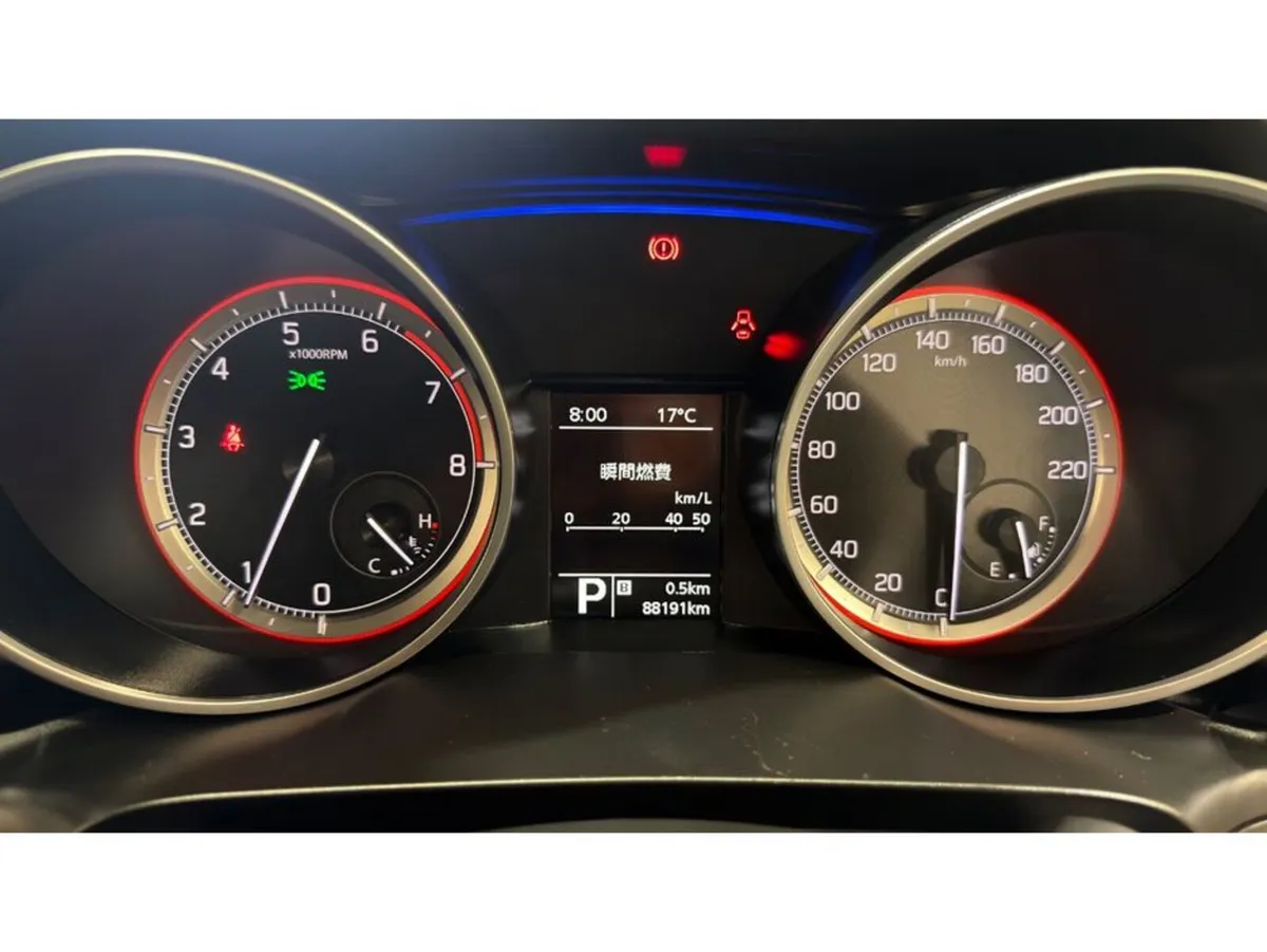 Suzuki Swift Hatchback, Petrol, 2019, White