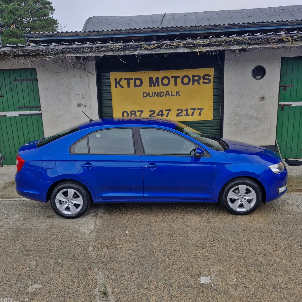 Skoda Rapid Saloon, Petrol, 2016, Blue