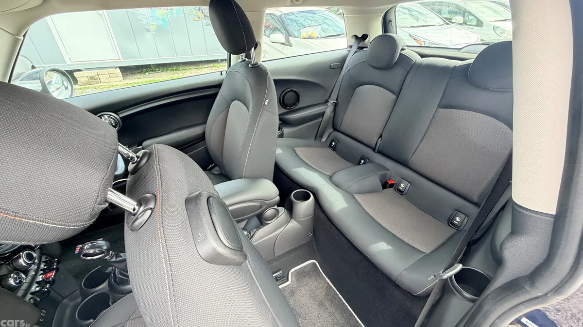 Mini One Hatchback, Petrol, 2015, Blue
