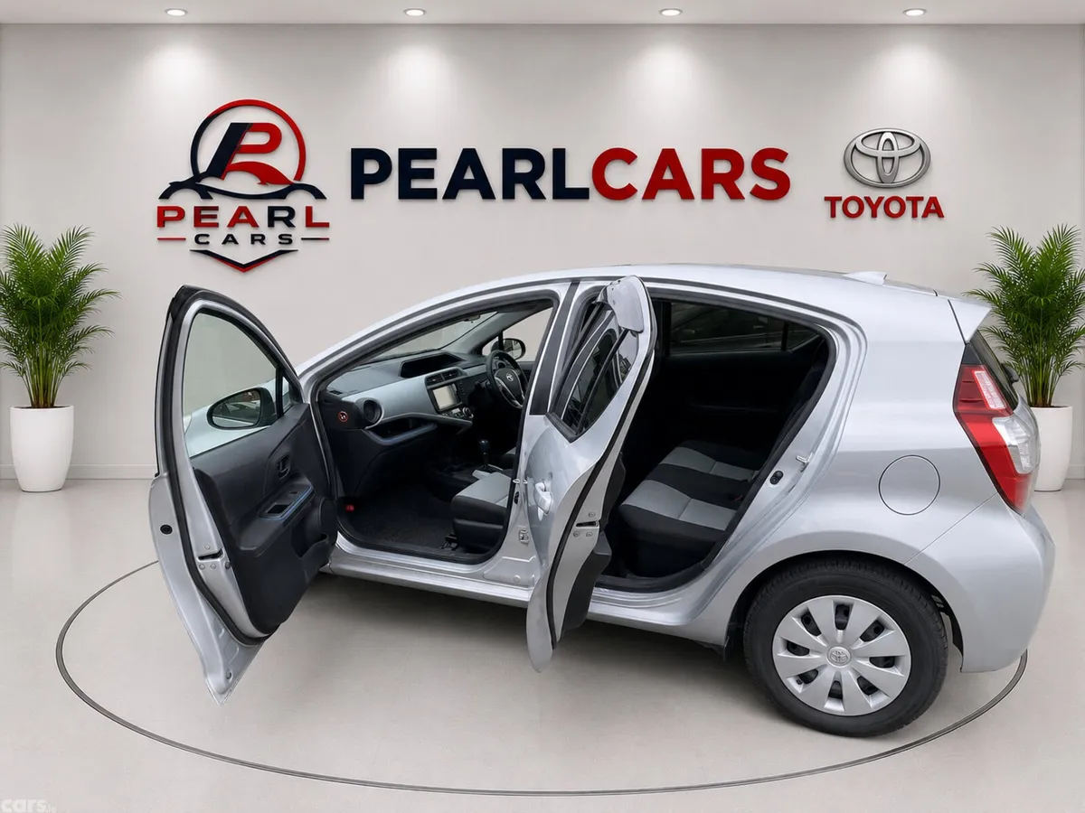 Toyota Aqua Hatchback, Petrol Hybrid, 2014, Silver