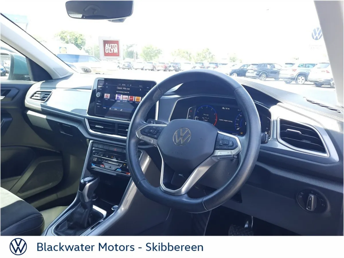 Volkswagen T-Roc Estate, Petrol, 2022, Blue