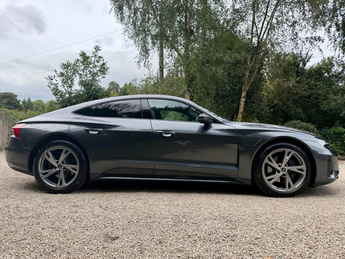 Audi e-tron GT quattro Coupe, Electric, 2023, Grey