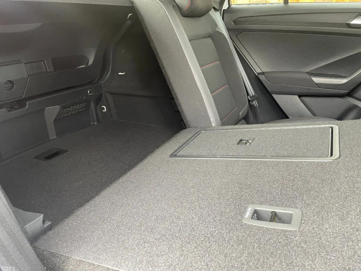 Volkswagen T-Roc SUV, Diesel, 2021, White