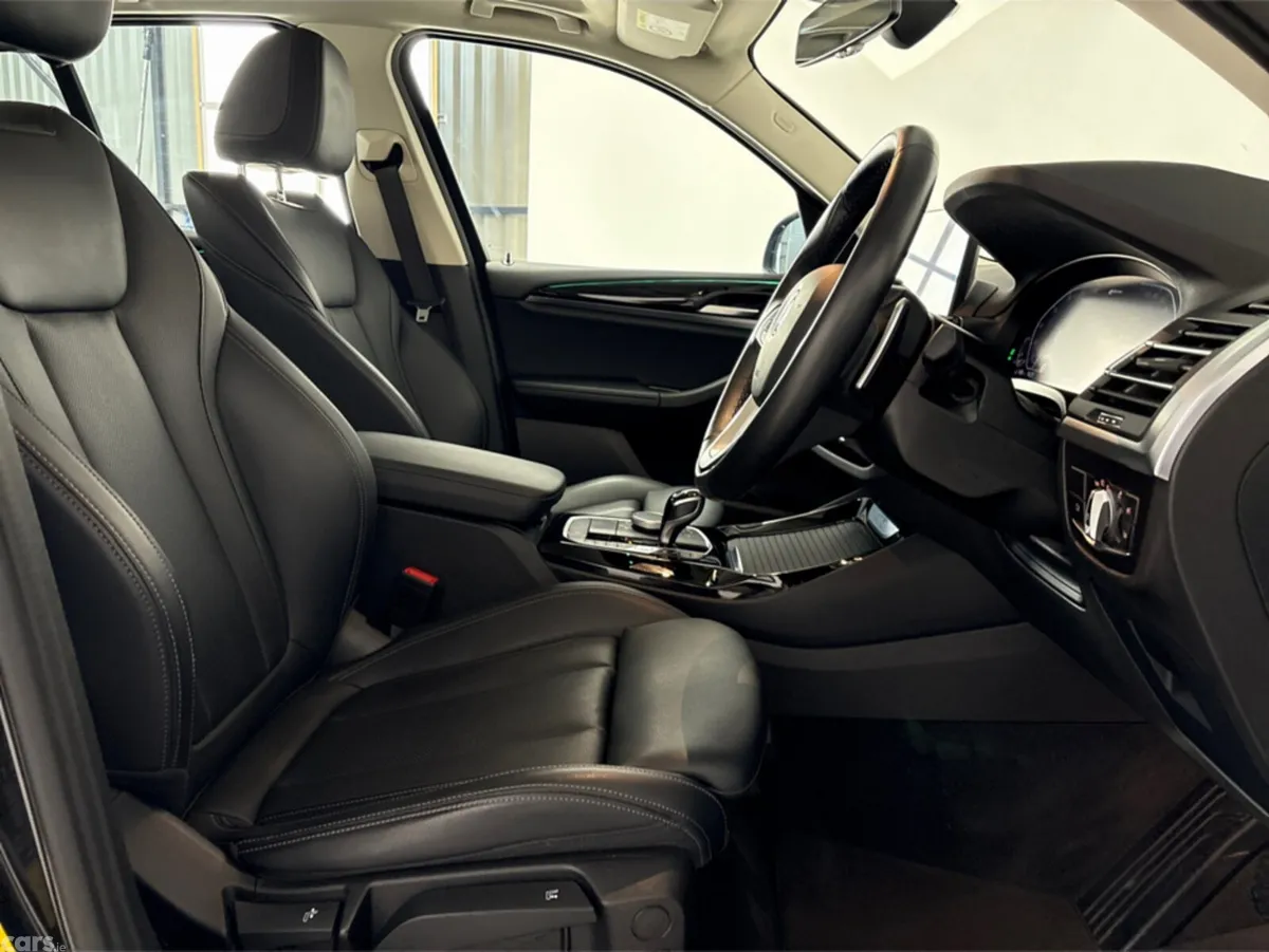 BMW X3 SUV, Petrol Hybrid, 2023, Black